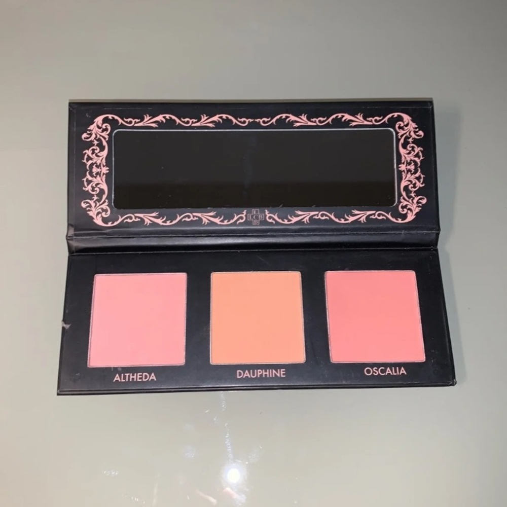 Lovecraft beauty blush palette